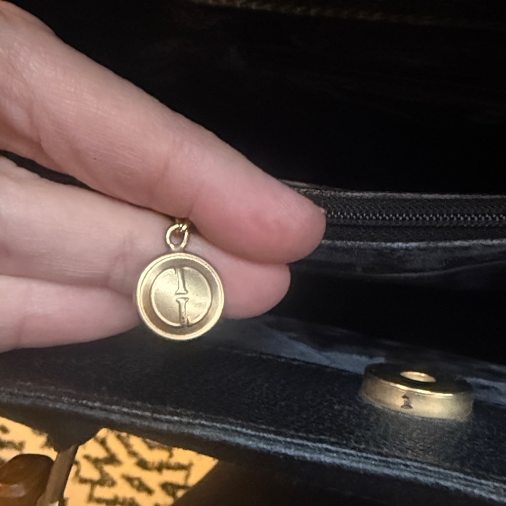Gucci, Bamboo Diana - Picture 12 of 16